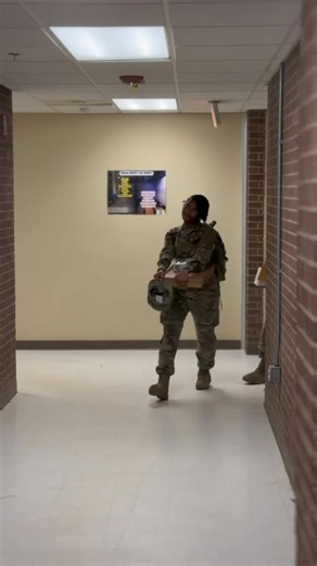 Leave - Approved. Trainees head home for Holiday Block Leave. Safe Travels! • • • • 🎥: SSG John Pacheco • #usarmy #infantry #osut U.S. Army Maneuver Center of Excellence | U.S. Army Infantry School | 198th Infantry Training Brigade