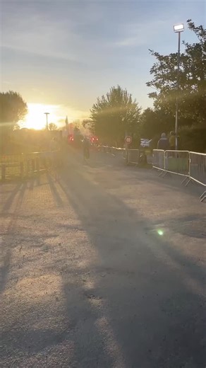 Trail du Vignoble Nantais on Instagram: "[📣APPEL À BÉNÉVOLES] Un trail, ça ne tient pas sans bénévoles ! Le Trail du Vignoble Nantais, c’est des coureurs oui… mais surtout UNE ÉQUIPE. Ravitaillements, Signaleurs, Serre-File, Dossards, Balisage, Montage/Démontage : chaque poste compte. Cette année, on simplifie tout. 👉 QoEzion pour choisir ton poste, gérer ton planning et recevoir toutes les infos utiles. Tu veux vivre le trail de l’intérieur ? Partager un moment convivial et utile ? 👉 Rejoins