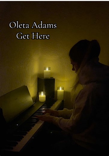 Oleta Adams ‘Get Here’. This incredibly beautiful ballad was released in November 1990. Definitely another top favourite song of mine! 🎹 🎤 🖤💛🤍 It details the many ways a loved one might return home, emphasizing that the method of travel does not matter, as long as they arrive. 🥹 I’ve only just recently started to learn this one, so it’s still FAR from perfect. (rest of the song to come) 🔜 🖤🎵 🎹 #fyp #oletaadams #gethere #selfthoughtbeginnerpianest #pianolove