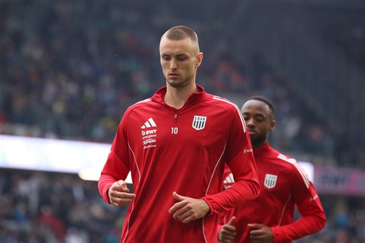 Sasa Kalajdzic scores from halfway line amid purple patch for on-loan Wolves striker
