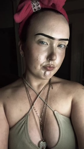 Mastering Joker Makeup Techniques for Halloween