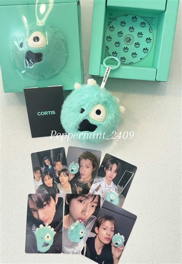 Mãi mới cầm được trên tay 😭💖 #cortis #cortisball #album #unboxing #fyp