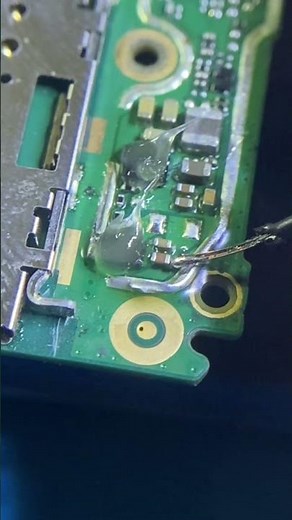 Infinix hot 12 play is completely dead, chronologically it can't be charged