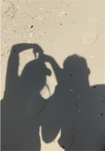 Couple Beach Videos: Sweet Moments in the Sea