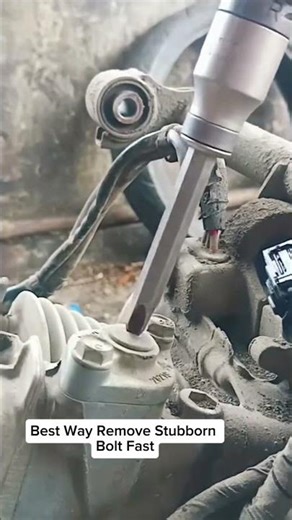 Best Way Remove Stubborn Bolt Fast #shorts #mechanic #tricks