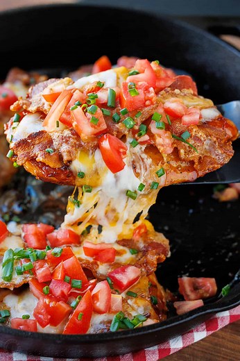 This Chili’s copycat Monterey Chicken recipe brings a restaurant favorite right home to your kitchen. RECIPE: https://natashaskitchen.com/monterey-chicken-recipe/ | NatashasKitchen.com