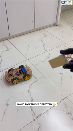 Control a robot… with your hand 😳🖐️ESP32 powered gesture control bot 🤖🔥#gesturebot #roboarmy