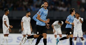 Rodrigo Bentancur scores for Uruguay after deadline day transfer to Tottenham