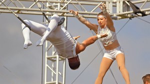 Trapeze Like You’ve Never Seen Before! The Flying Royals Are Nonstop Action | AGT: Extreme 2022