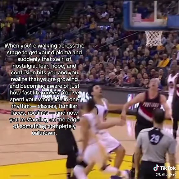 Aes (@ballpicks6)’s video of graduation walk