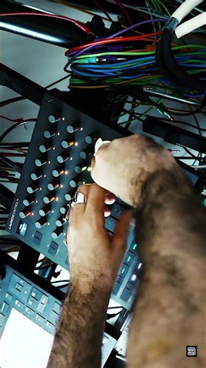 Novation Launch Control XL 3 manipulating Push 3