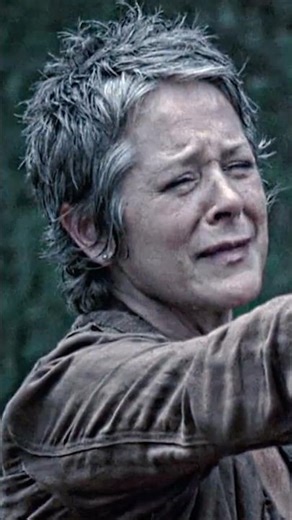Carol Deals With Lizzie 💔 | The Walking Dead |