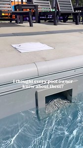 Follow @littlehouseonalittleland and comment “smart pool” to be sent it directly ✨ . I thought this was common knowledge for pool owners but apparently not. Owning a pool has never been easier now with this smart sensor that sits in the skimmer. It connects to your phone and monitors the chemicals in your pool so youre alerted when to add salt or chlorine before you pool gets too bad. It works in saltwater or chlorine pools and even works in hottubs! Talk about a game changer! Lots more time for