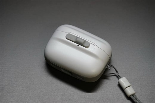 【レビュー】ESRのAirPods Pro用ケース｢ESR Pulse フリックロック マグネットケース｣｜磁石とラッチによるロック機構を搭載で落下時も安心 | 気になる、記になる…
