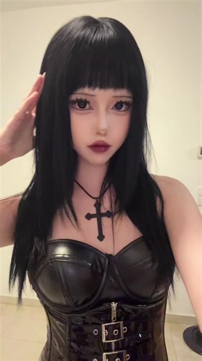 Gothic Style Makeup Tutorial for Alt Enthusiasts