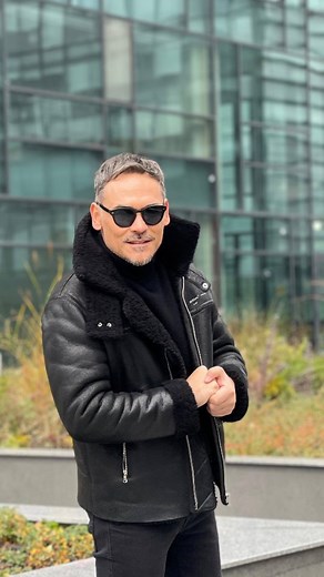 32K views · 1.4K reactions | I REWRITE THE CODE. Noul parfum ARMANI CODE, un parfum în mișcare pentru bărbați, în continuă creștere și explorare.. #RewritetheCode #ArmaniCode #Armanibeauty @Armanibeauty | Razvan Simion-Neatza | Facebook