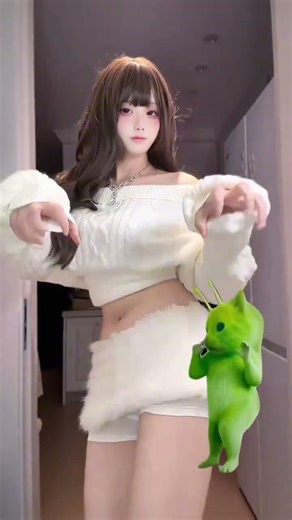 Unleash Your Inner Magic! ChickenDanceChallenge GrrGestureDance AlienMeowMeow SpotDance Sw