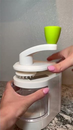 overview of zucchini spiralizer | NUNEWARES