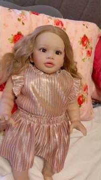 Review of movie 🍿 DISCLOSURE DAY while dressing my doll