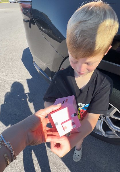 Today’s errands included picking up paint for Briggs bedroom & Banks cashing in his piggie bank for $16 😂😂 #errands #familytime #momof3 #familyof5 #boymom