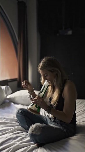Chill Vibes: Girl Smoking a Bong on a Bed RANDOM VIDEO OF THE DAY (DAY 279)