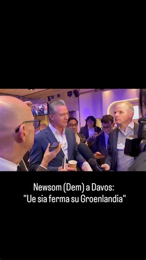 𝙇𝙞𝙗𝙚𝙧𝙖 - 𝙌𝙪𝙤𝙩𝙞𝙙𝙞𝙖𝙣𝙤 𝙇𝙞𝙗𝙚𝙧𝙖 𝙄𝙣𝙛𝙤𝙧𝙢𝙖𝙯𝙞𝙤𝙣𝙚 on Instagram: "Il governatore della California Gavin Newsom, aspirante candidato democratico alla Casa Bianca nel 2028, oggi a Davos: «Avrei dovuto portare un sacco di ginocchiere per tutti i leader mondiali. Gli europei devono restare saldi e uniti. Trump è un T-Rex, o lo affronti frontalmente o ti divora. Stiamo ancora giocando secondo un regolamento che non si applica più. Questa è la legge della giungla». "Serve spina