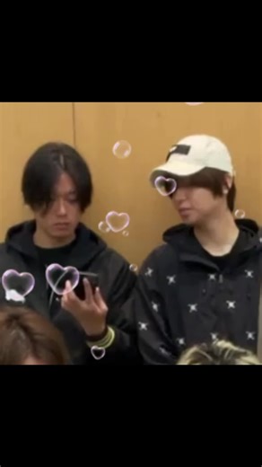 本日のたかっくんと伊野尾くん🐶🐱 ぽわぽわしてた〜🪽🪽眼福〜🤍 #heysayjump #山田涼介 #知念侑李 #中島裕翔 #有岡大貴 #伊野尾慧 #八乙女光 #薮宏太 #いのたか #たかいの @Hey! Sɑy! JUMP / J Storm【公式】