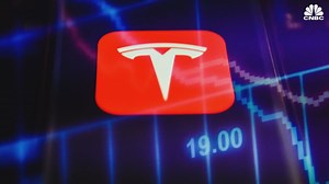 Tesla just beat on earnings and revenues by a wide margin—Here's what three experts are watching now