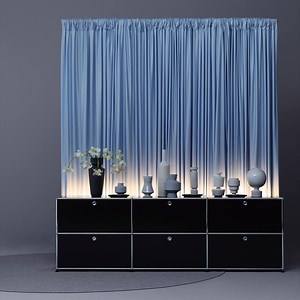Light creates atmosphere - USM Haller E http://www.usm.com/haller-e/ Lamps directed backwards create unique moods, especially on textured surfaces. #USMhallerE #Design #furniture #shelf | USM Modular Furniture