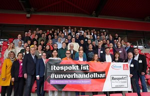 Infineon zeigt Gesicht: „Regensburger Erklärung“ gegen Rechtsextremismus und für Vielfalt