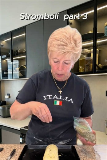 Discover Stromboli: A Delicious Italian Recipe