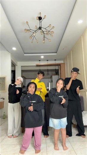 SOSOK POCONG TIBA TIBA MUNCUL PAS KITA LAGI TIKTOKAN❗️SEMUA ORANG KABUR