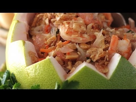 How to make Goi Buoi (Vietnamese pomelo fruit salad/ Nom Buoi)