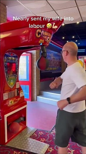Punch machine fails: hilarious moments #boxingmachine #funny