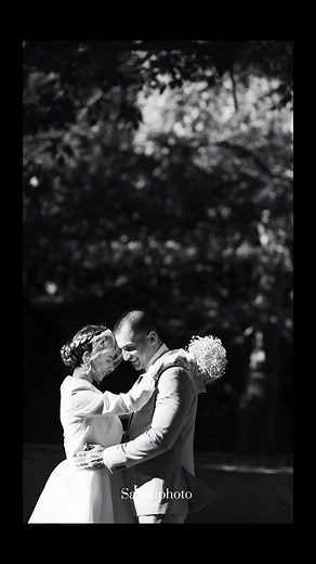 63K views · 1.8K reactions | This young couple decided to take their wedding photos at various locations on Tehran streets, where they had many good memories together. This is how it turned out 殺蘆‍♂️  @salimiphoto #tehran #iran #wedding #love | Living in Tehran - LiT | Facebook