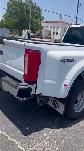 Pre-Owned 2023 Ford F-350 XLT