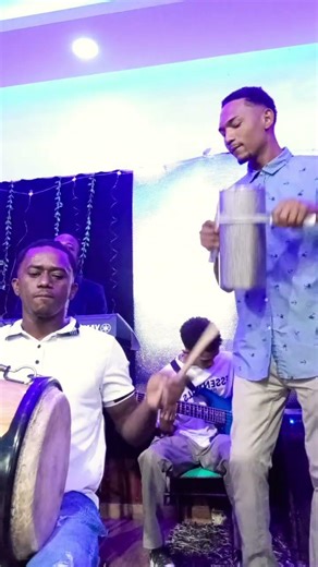 viuda y sin nada versión merengue 🎼❤️