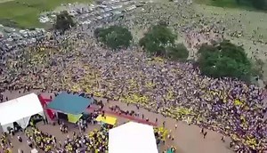 This is an example of how a public broadcaster is supposed to do its work professionally! This is how South Africa’s SABC News reported Nelson Chamisa’s #YellowSunday rally to launch the CCC #March26 by-elections campaign. Public broadcasters should be impartial! #YellowSunday | Hopewell Chin'ono