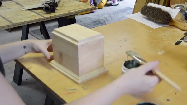 Heartfelt DIY Cremation Urn for Loved Ones