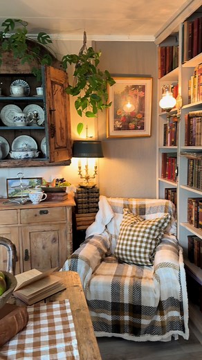 Create Your Cozy Autumn Reading Nook