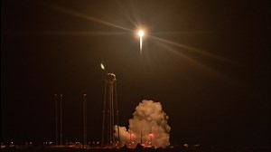 Rocket Lab electron rocket blasts off from Wallops