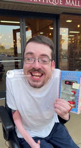 ‪@rickyberwick‬ Finds A Vintage Equity Toys 1995 Rob The Robot Collectible Figurine