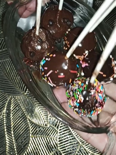 Delicious No-Bake Chocolate Cake Pops Recipe