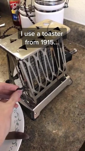 Historical World War 1 Toaster Comedy