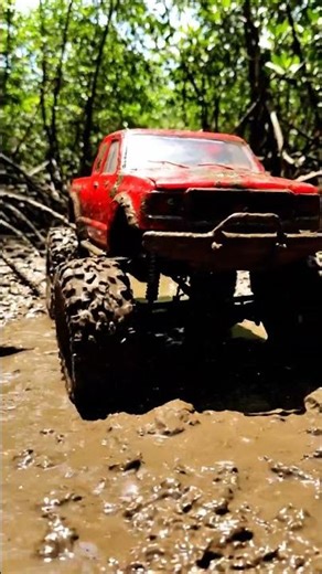 🤯 RC TRUCK DESTROYS MUD PIT! 😱 INSANE Challenges! 4K