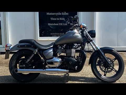 Triumph Speedmaster 865, 2016, walk around and startup