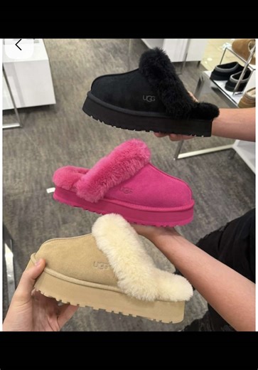 Les uggs sont là oh stock tresse limitée les retardateurs on toujour tort ma tata si tu ne t’abonnes ekanwoo maintenant un petit j’aime c’est pas payant la Aoh je vous ramène des pépites comsa abonnés vous non😒#ugg#fyp #viral #shoseseller_👟 #tiktoktogo🇹🇬
