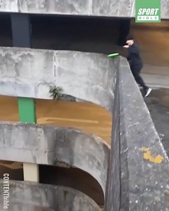 This frisbee trick is unreal... 😱🔥 📹 IG: highkneeken & jmarvisuals | SPORTbible