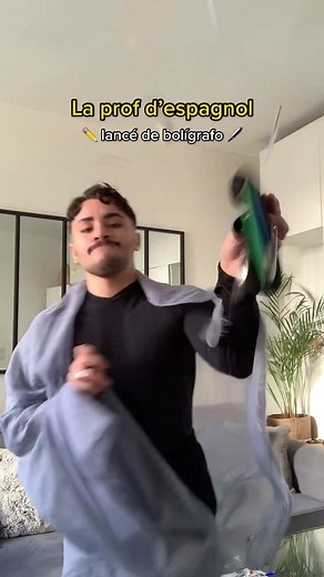 Learn Spanish with La Profesora: Pen Spinning Tutorial