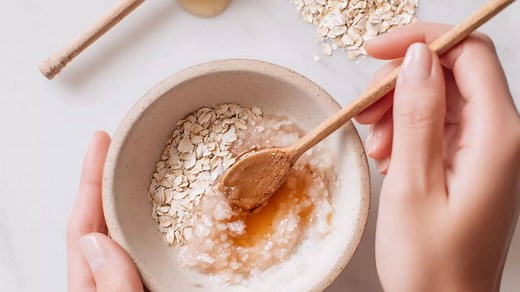 4 DIY ways to use oats for glowing and hydrated skin